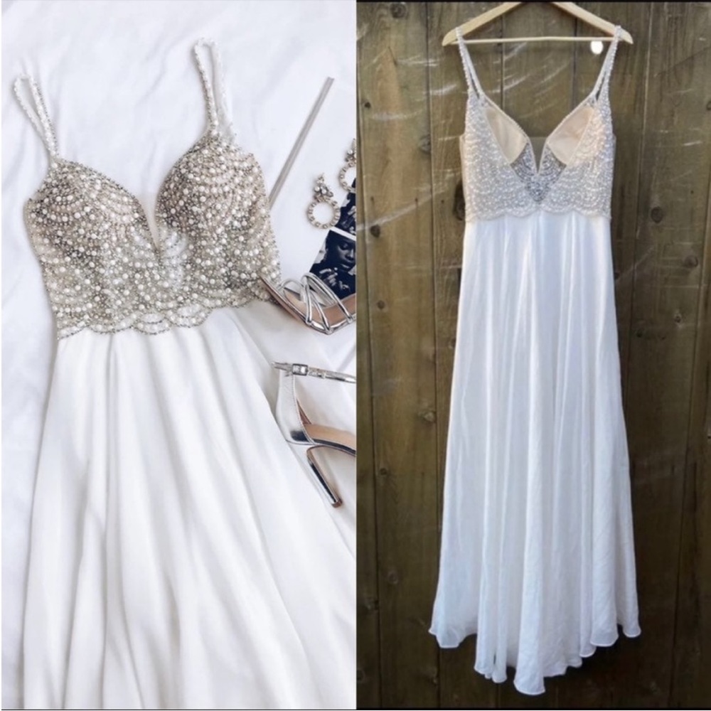 White True Love Beaded Rhinestone Wedding Gown 🌿 - Picture 9 of 12